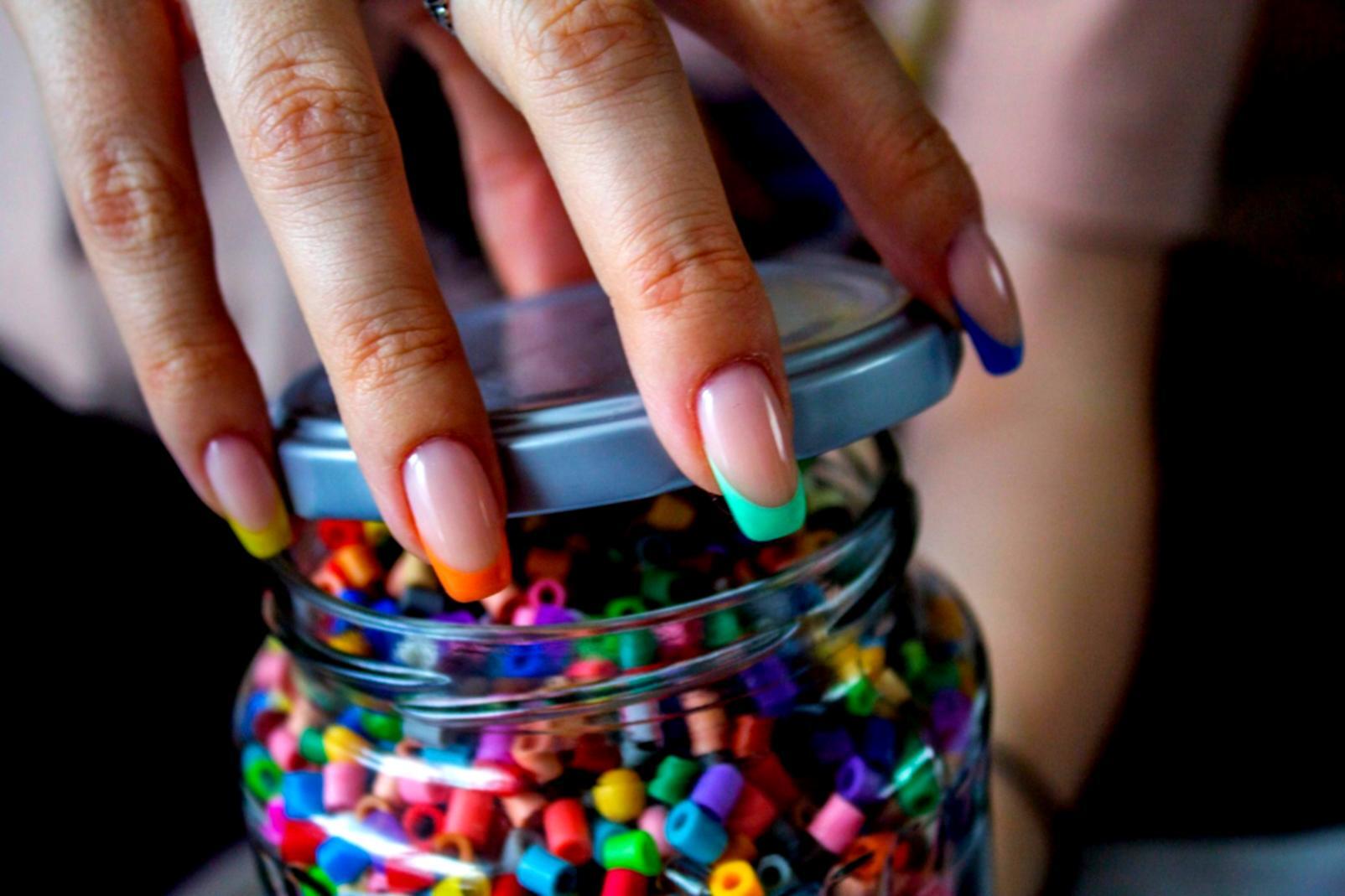 Esempio di lavoro professionale di nail extension